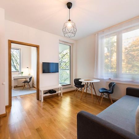 Jaktorowska Comfy Apartment Варшава Экстерьер фото