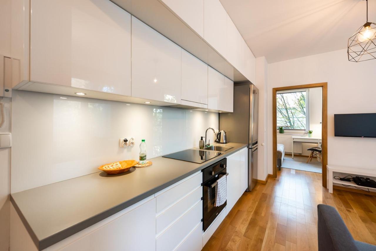 Jaktorowska Comfy Apartment Варшава Экстерьер фото