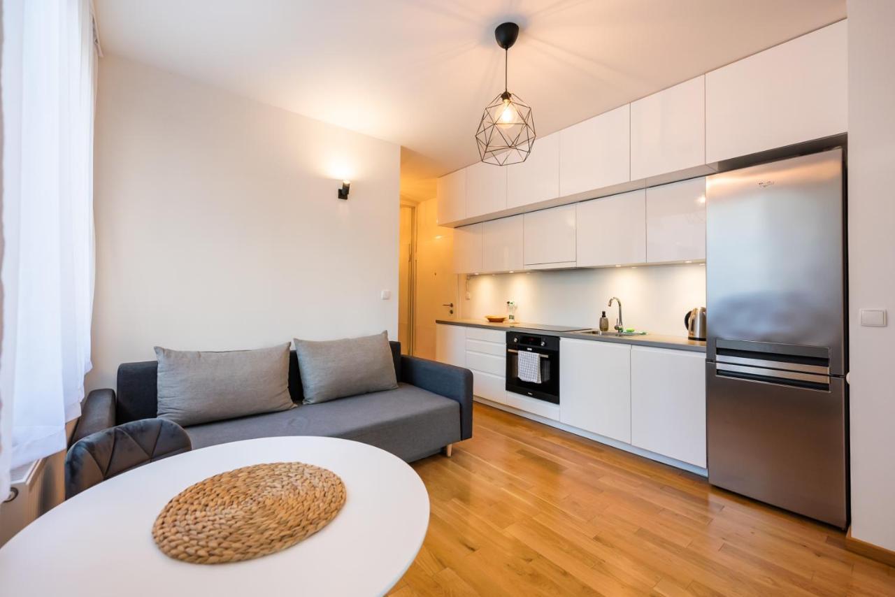 Jaktorowska Comfy Apartment Варшава Экстерьер фото